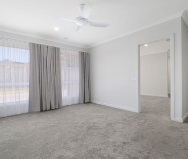 The Home That Perfectly Balances Space, Luxury & Function - Photo 6