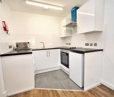 1 bedroom flat to rent - Photo 6