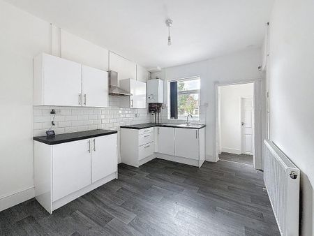 2 bedroom terraced house to rent - Photo 3