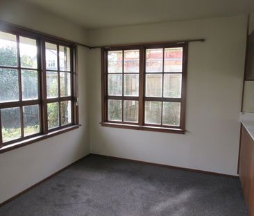 Riccarton – 3 Bedroom, 2 heat pumps, Large Double garage - Photo 1