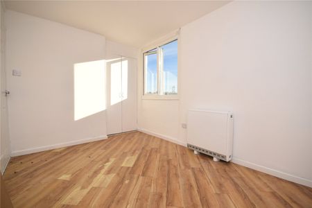 46, Bawn Drive, Leeds, West Yorkshire, LS12 5QN - Photo 5