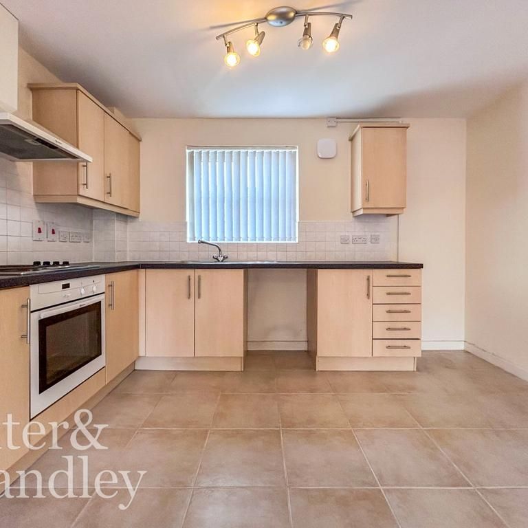 1 bedroom flat to rent - Photo 1