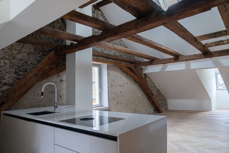 Charmante, kernsanierte 4.5-Zimmer-Dachmaisonettewohnung - Photo 3