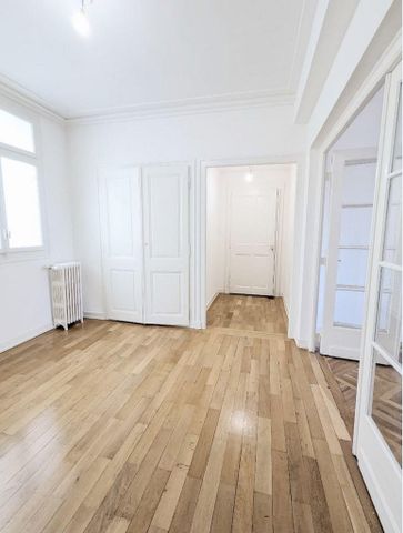 Appartement avec cachet donnant sur la rue du Rhône - Foto 5