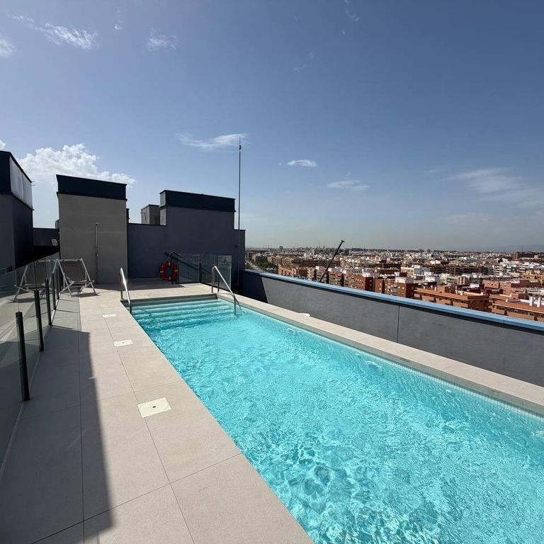 2 room luxury penthouse for rent in Valencia, Spain - Foto 1