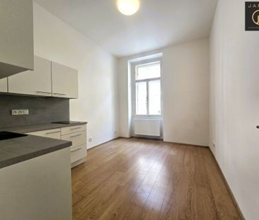 Pronájem bytu 1+kk a garsoniéry 18 m², Svornosti 915, Praha - Photo 1