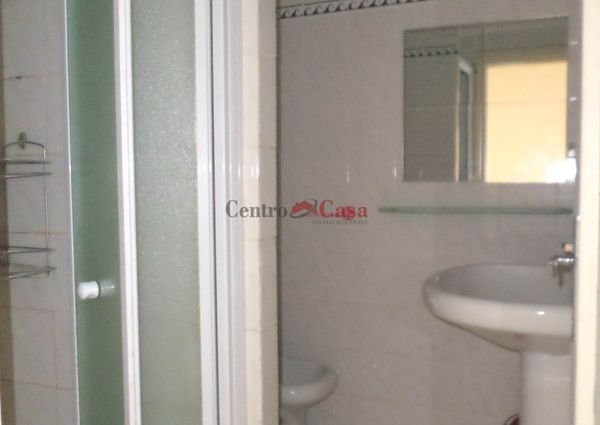 Appartamento non arredato, di ampia metratura, con 3 camere!