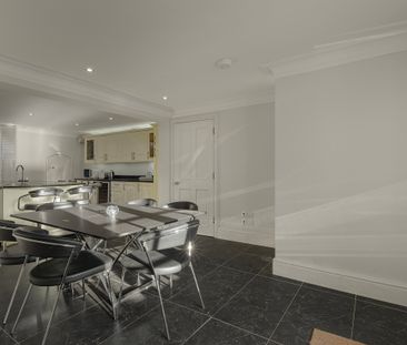 A handsome five-bedroom house in Wimbledon Village - Photo 6