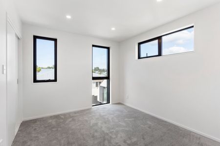 Modern Luxury - Unbeatable Location - Photo 5