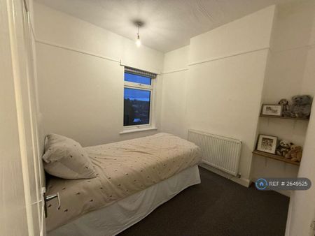 2 bedroom semi-detached house to rent - Photo 5