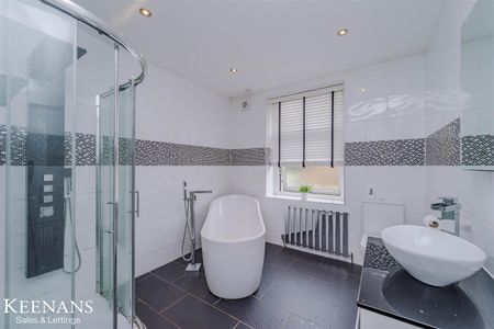 Burnley Road East, Rossendale - Photo 2