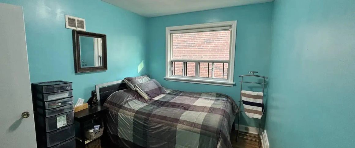 106 BOTFIELD AVENUE - Photo 1