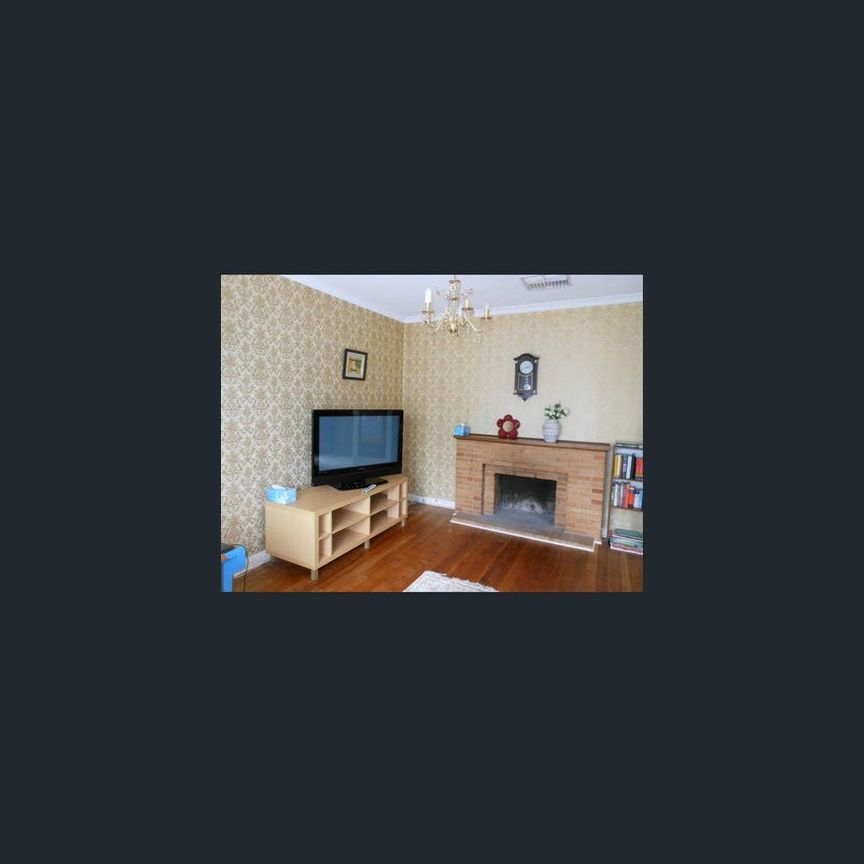 Step back in time! - Photo 1