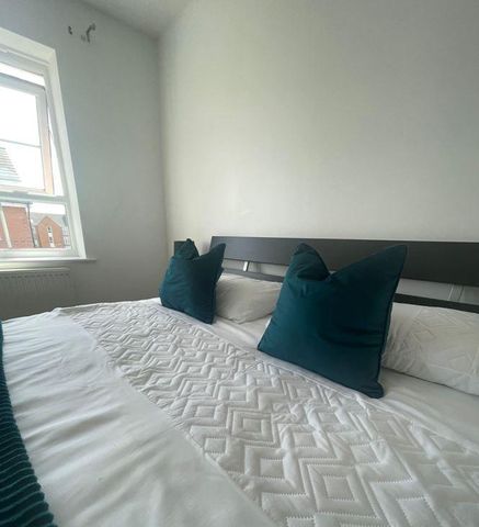 4 bedroom townhouse to rent - Photo 4