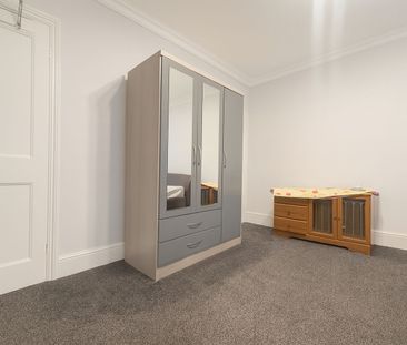 3 Bedroom House To Let - HP12 - Photo 6