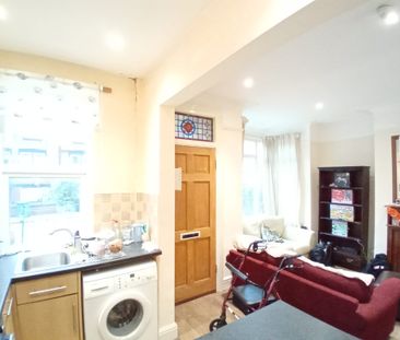 4 Bed - 47 Beechwood Mount, Burley, leeds - LS4 2NQ - Student - Photo 6