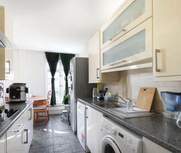 Price £2,200 pcm - Available 30/01/2026 - Part Furnished - Photo 5