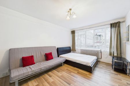 Studio to rent - Photo 2