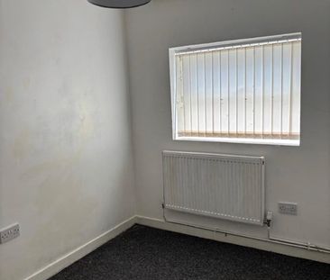 Studio Flat, Picton Road, L15 - Photo 1