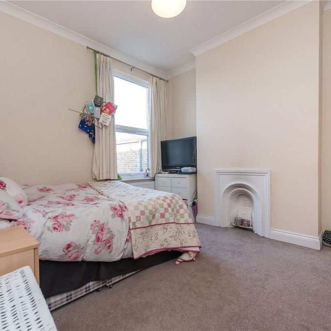 3 bedroom apartment to rent - Photo 1