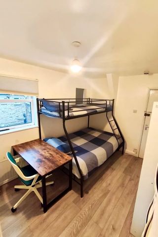 Studio Flat, Neasden Lane North, NW10 - Photo 5