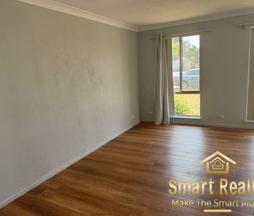 Charming Coastal Living – Space, Style & Convenience! - Photo 3