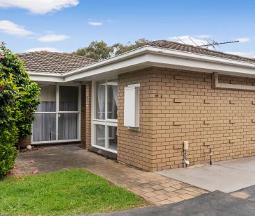 2/50 Fewster Road, Hampton. - Photo 1