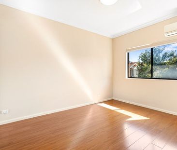 Impressive Full-Brick Townhouse with Premium Features! - Photo 3