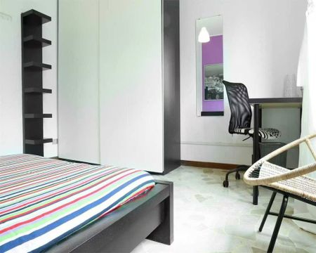 Via Salvatore Barzilai, Milan, Lombardy 20146 - Photo 2