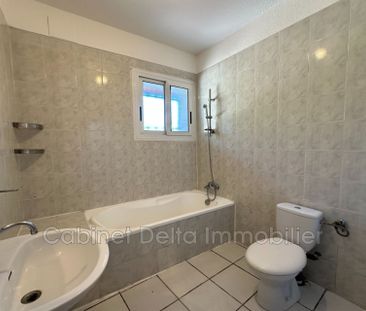 Location Appartement 2 pièces 49m² TOULON 83200 - Photo 4