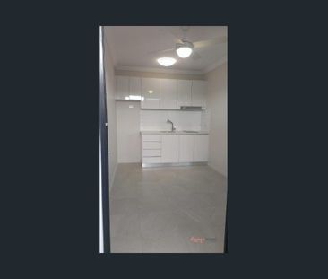 Sensational 1 Bedroom Property - Photo 3