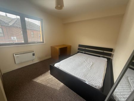 2 bedroom flat to rent - Photo 4