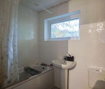 Beech Farm Drive, Macclesfield, SK10 - Photo 2