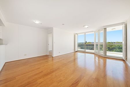 Freshly Painted Apartment with Harbour Views in 'Port Jackson Tower' - Photo 3