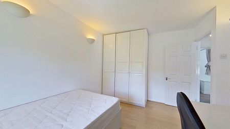 3 bedroom semi-detached house to rent - Photo 4