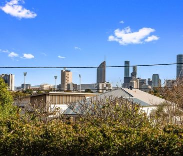 15 Saint Leonards Street, Coorparoo QLD 4151 - House For Rent | Domain - Photo 5