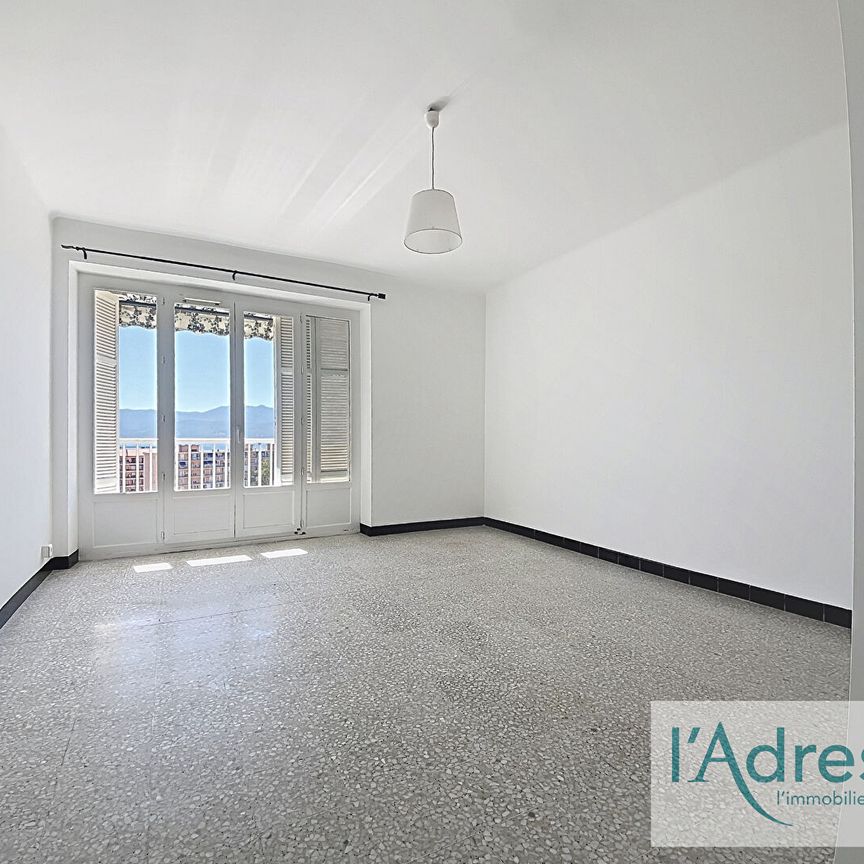 Location Appartement 3 pièces 84m² - Photo 1
