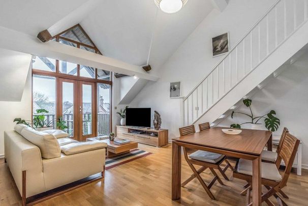 Avenue Road, Highgate, N6 - Photo 1