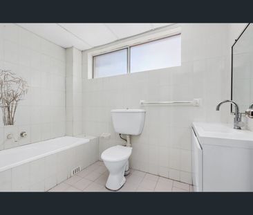 8/2 Moss Place, Westmead, NSW 2145 - Photo 4