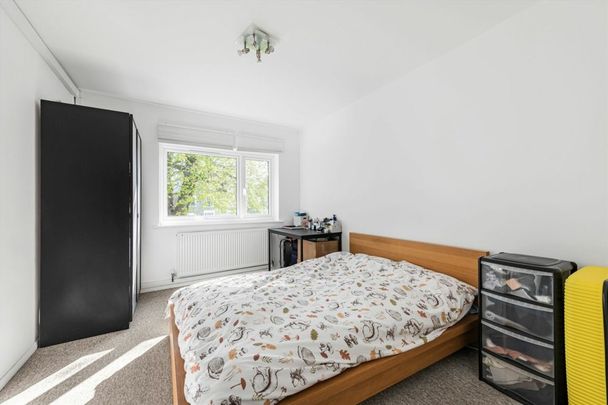 Oak Tree Close, W5, London - Photo 1