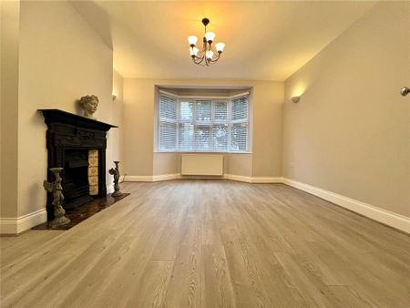 3 bedroom apartment to rent - Photo 2