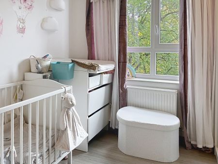 Appartement met twee slaapkamers in Jette - Photo 2