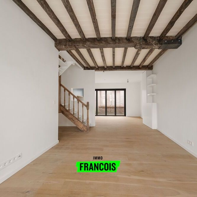 Gerenoveerde trapgevelwoning met 3 kamers aan Sint-Annarei te Brugge - Photo 1