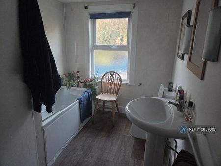 2 bedroom terraced house to rent - Photo 5