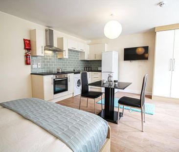 Studio to rent - Photo 2