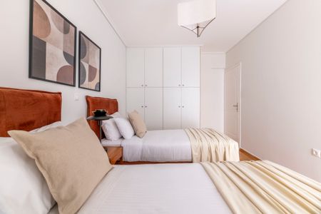 Agia Paraskevi 3BR Courtyard Apartment - Φωτογραφία 4