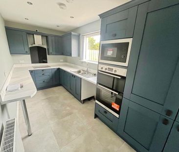 16 Benmore Drive, Belfast, BT10 0DQ - Photo 3