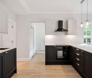 2 bedroom end of terrace house to rent - Photo 4