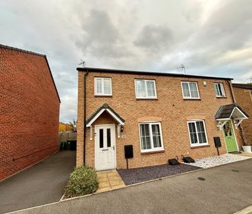 Russet Way, Alcester, B50 - Photo 2