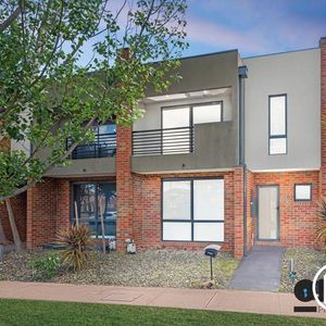 Comfort, Convenience & Style - 3-Bedroom Home in Williams Landing - Photo 2